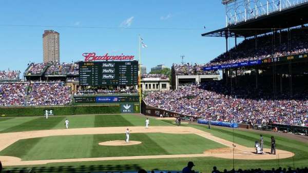 Wrigley Field, section: 212, row: 4, seat: 29