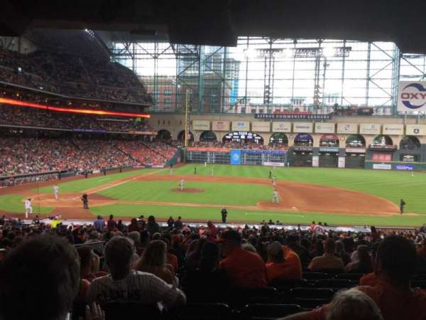 Daikin Park, section: 125, row: 39, seat: 1