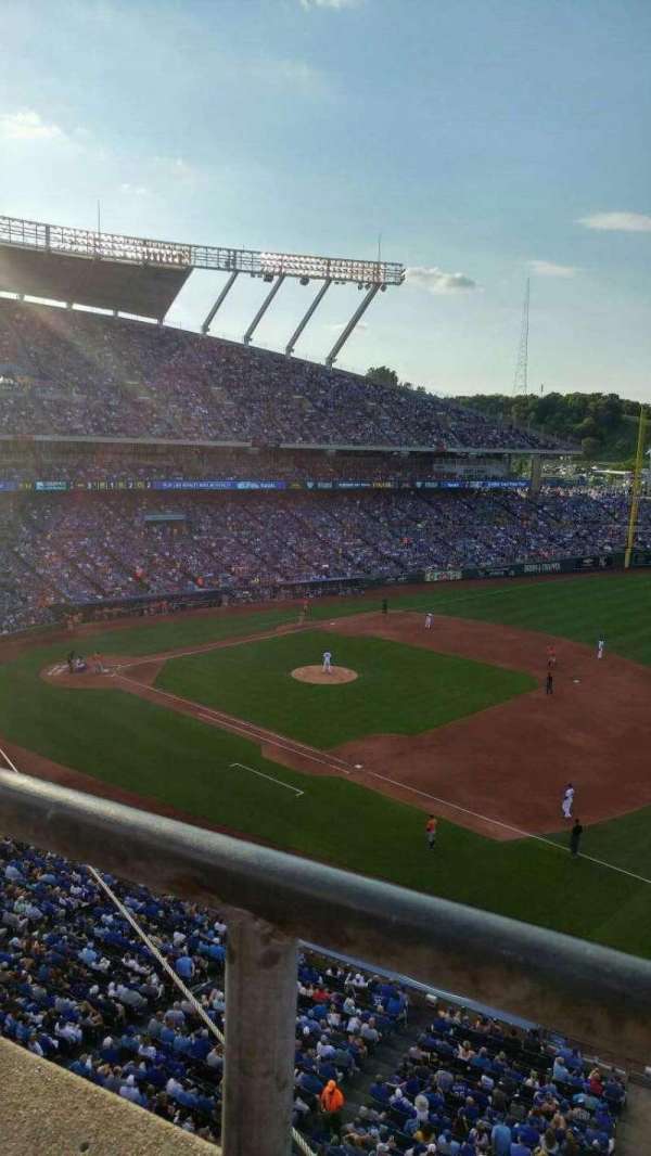 Kauffman Stadium, section: 433, row: A, seat: 7-12