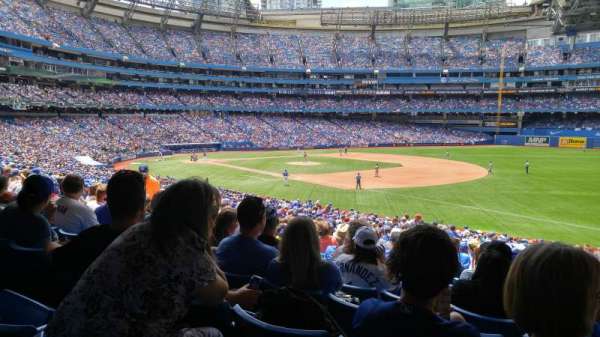 Rogers Centre, section: 114R, row: 19, seat: 105