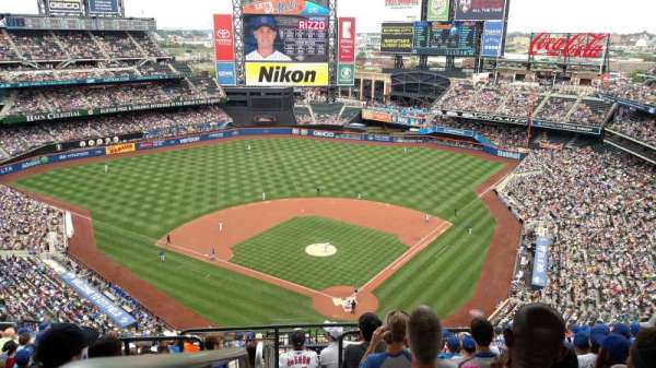 Citi Field, section: 515, row: 17, seat: 21
