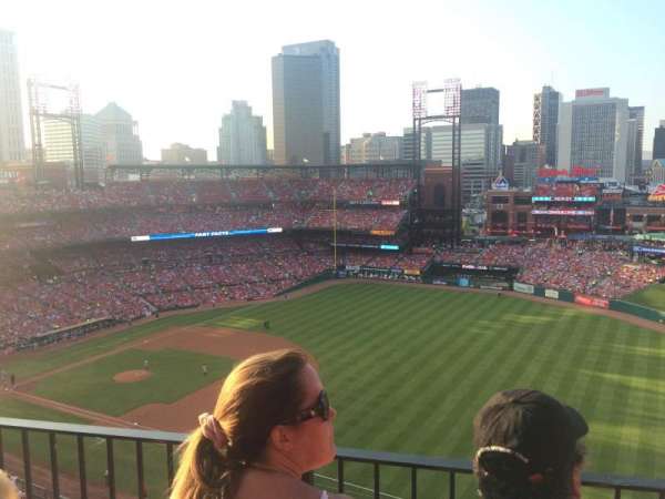 Busch Stadium, section: 437, row: 2, seat: 17