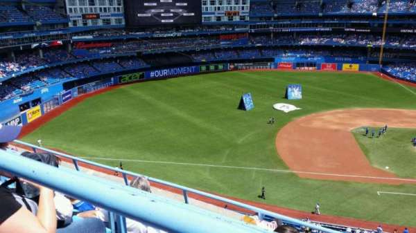 Rogers Centre, section: 532, row: 4, seat: 4
