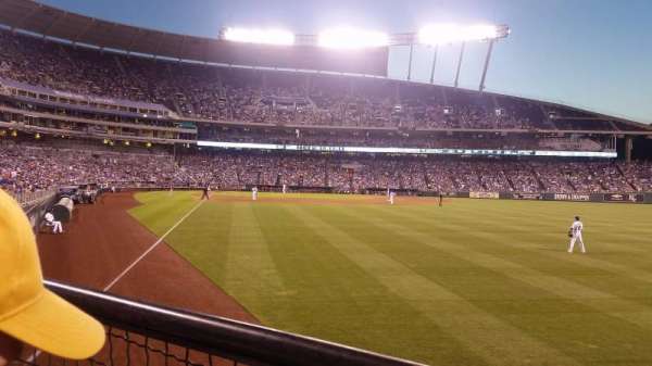 Kauffman Stadium, section: 148, row: J, seat: 5