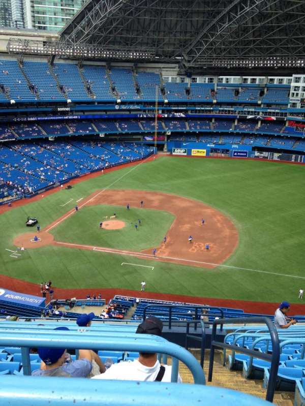 Rogers Centre, section: 517, row: 17, seat: 1