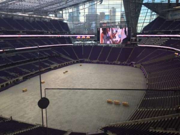 U.S. Bank Stadium, section: 322, row: A, seat: 14