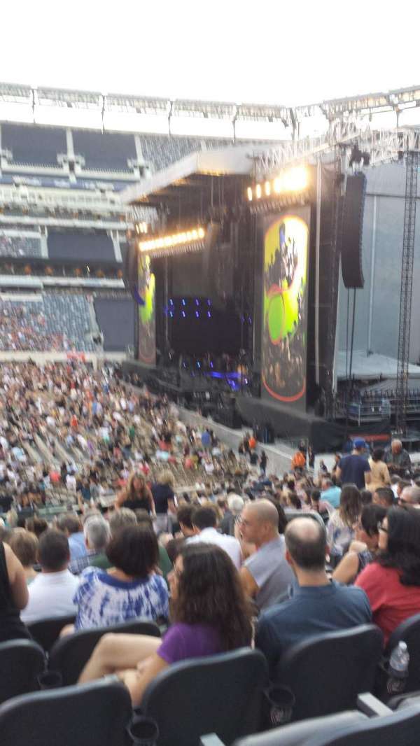 MetLife Stadium, section: 112, row: 25, seat: 6