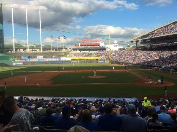 Kauffman Stadium, section: 223, row: CC, seat: 5