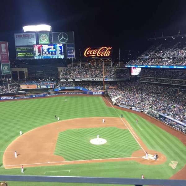 Citi Field, section: 520, row: 1, seat: 15