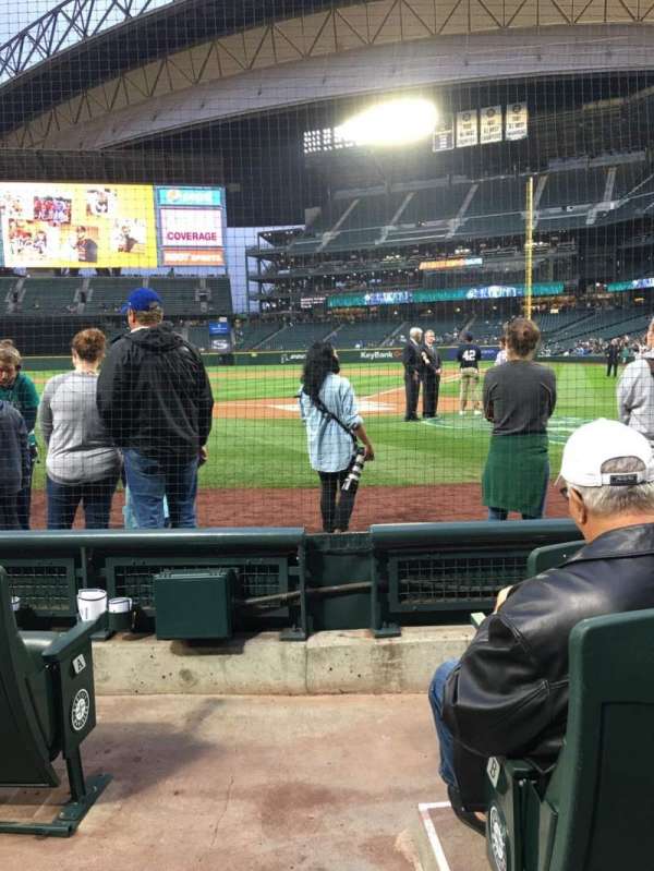 T-Mobile Park, section: 33, row: D, seat: 15