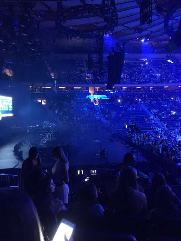 Madison Square Garden, section: 115, row: 10, seat: 7