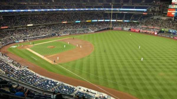 Yankee Stadium, section: 410, row: 1, seat: 7