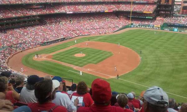 Busch Stadium, section: 339, row: 9, seat: 8