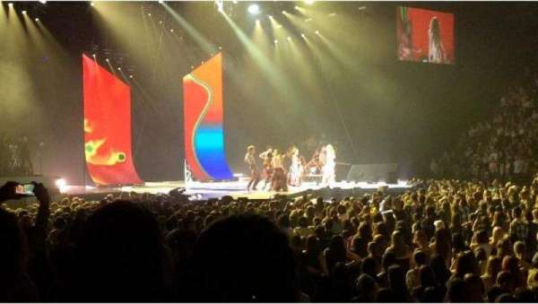 Centre Bell, section: 124, row: EE, seat: 12