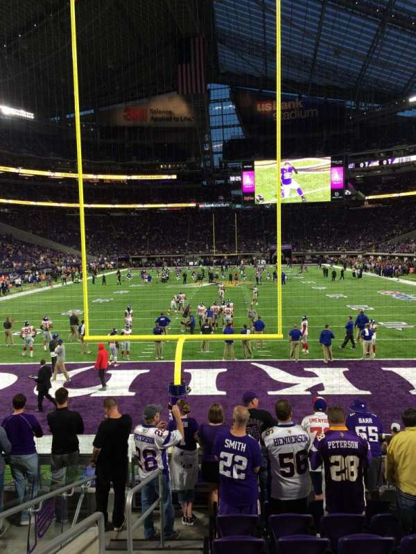 U.S. Bank Stadium, section: 141, row: 8, seat: 19