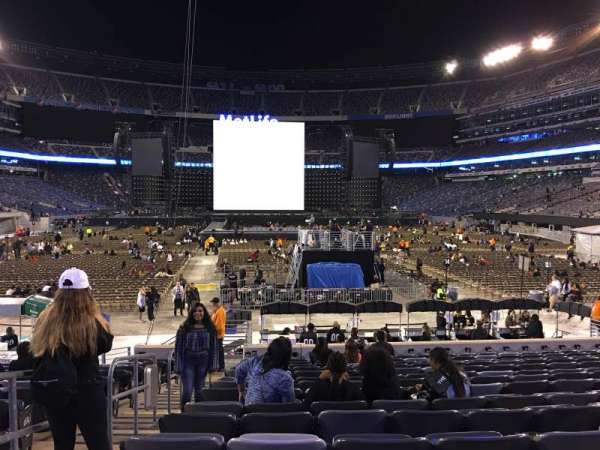 MetLife Stadium, section: 126, row: 15, seat: 25,26