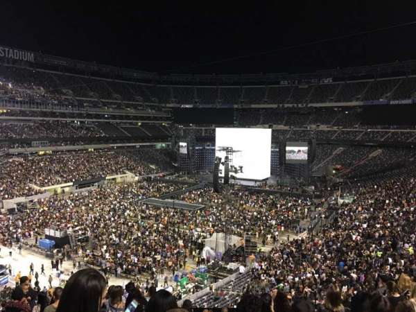 MetLife Stadium, section: 221A, row: 12, seat: 10