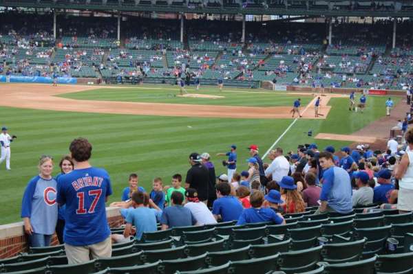 Wrigley Field, section: 203, row: 1, seat: 7