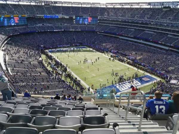 MetLife Stadium, section: 306, row: 19, seat: 1