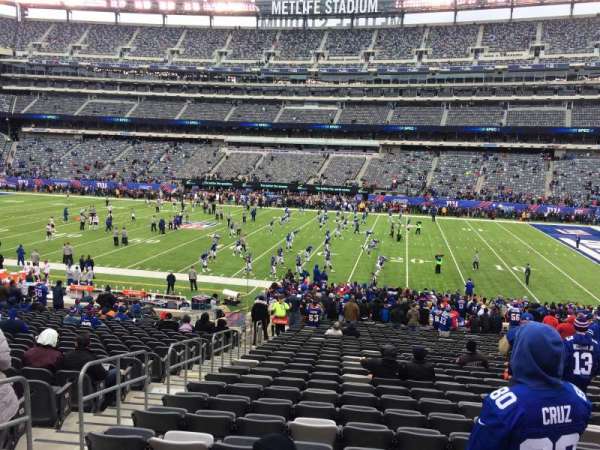 MetLife Stadium, section: 135, row: 30, seat: 29
