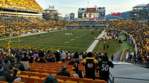 Acrisure Stadium, section: 125, row: EE, seat: 12