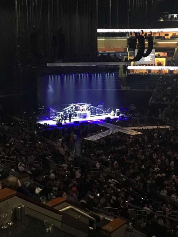 Kia Center, section: Loge Box B, row: 4, seat: 3