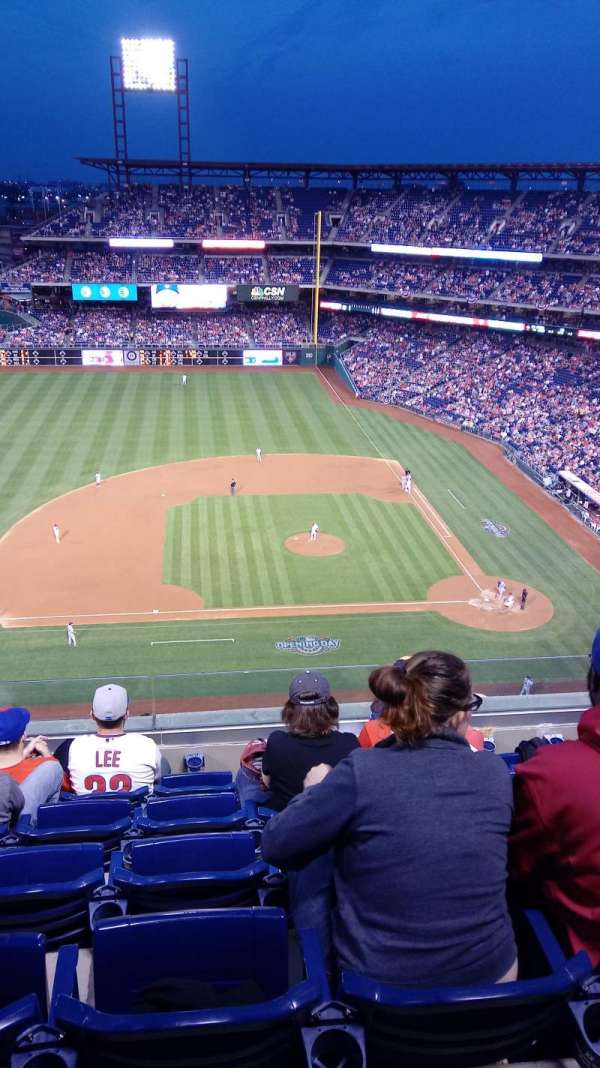 Citizens Bank Park, section: 426, row: 6, seat: 13
