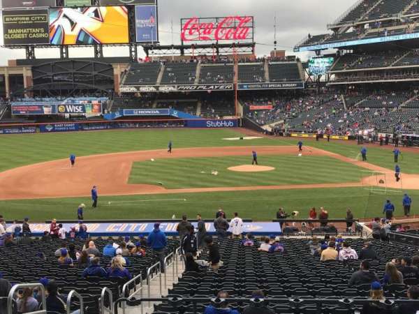 Citi Field, section: 121, row: 30, seat: 12