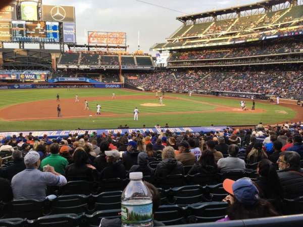 Citi Field, section: 122, row: 23, seat: 11