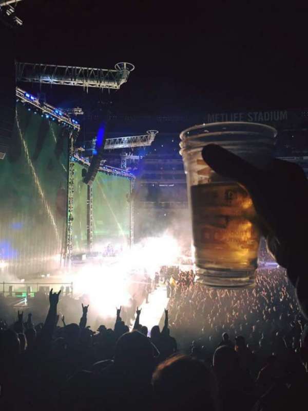 MetLife Stadium, section: 142, row: 11, seat: 4