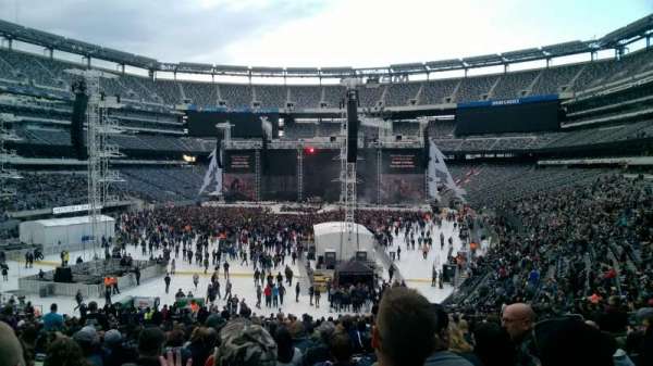 MetLife Stadium, section: 126, row: 36, seat: 18