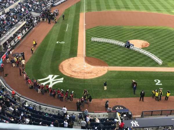Yankee Stadium, section: 318, row: 1, seat: 1