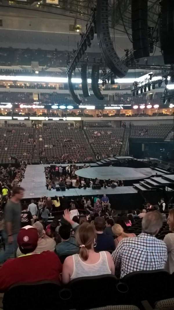 American Airlines Center, section: 105, row: U, seat: 18