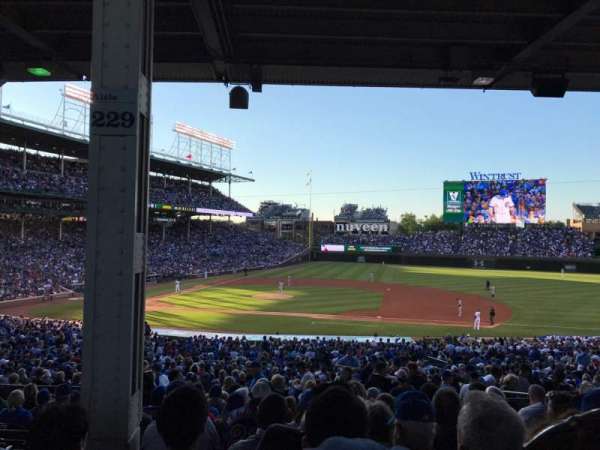 Wrigley Field, section: 225, row: 11, seat: 4
