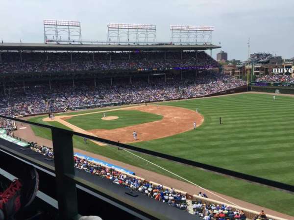 Wrigley Field, section: 330R, row: 1, seat: 9