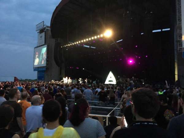 Jones Beach Theater, section: E, row: FF, seat: 13