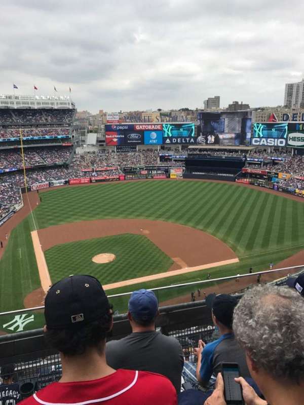 Yankee Stadium, section: 418, row: 3, seat: 11