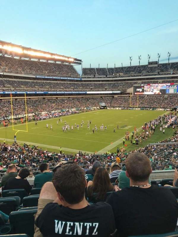 Lincoln Financial Field, section: 132, row: 41, seat: 5