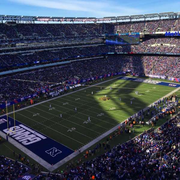 MetLife Stadium, section: 320, row: 6, seat: 9