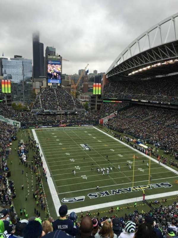 Lumen Field, section: 325, row: M, seat: 10