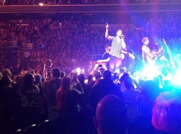 Capital One Arena, section: 104, row: B, seat: 4
