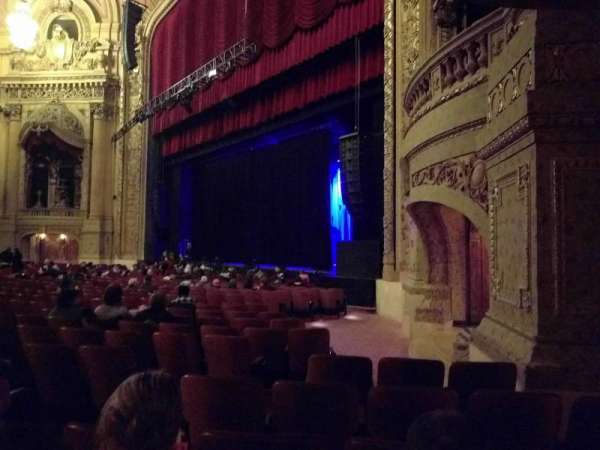 Chicago Theatre, section: MNFL1R, row: D, seat: 112