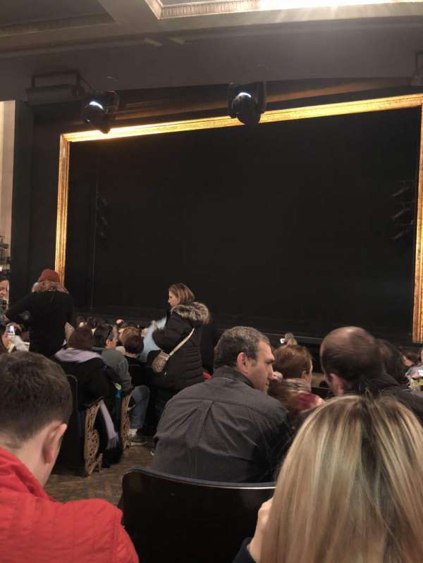 Ambassador Theatre, section: Orchestra R, row: M, seat: 4