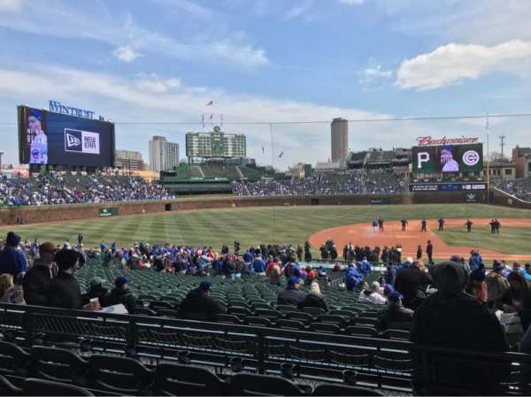 Wrigley Field, section: 210, row: 4, seat: 15