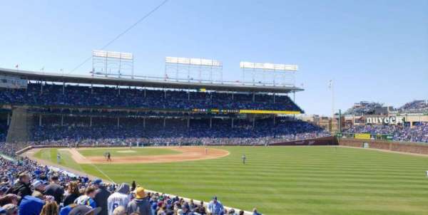 Wrigley Field, section: 233, row: 10, seat: 5