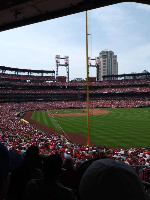 Busch Stadium, section: 130, row: 26, seat: 23