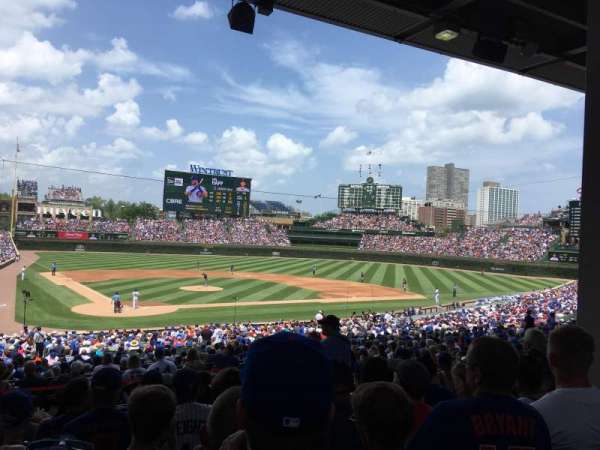 Wrigley Field, section: 220, row: 8, seat: 17