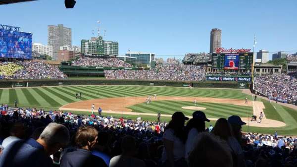 Wrigley Field, section: 214, row: 11, seat: 2