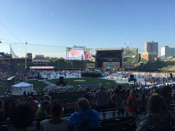 Wrigley Field, section: 220, row: 5, seat: 16