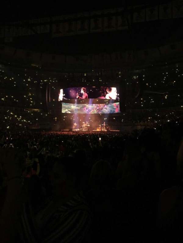 United Center, section: 103, row: 5, seat: 8